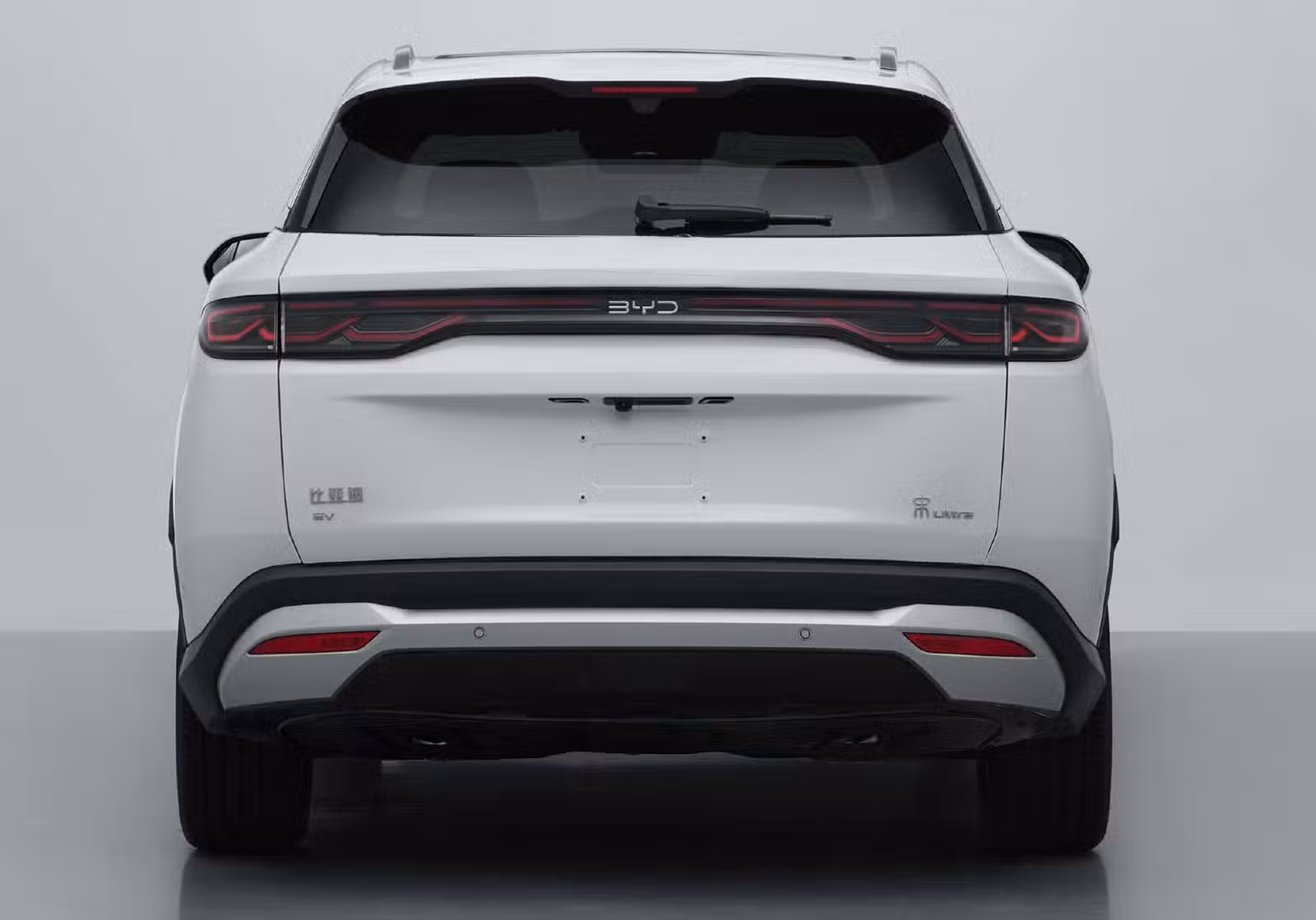 Novo BYD Song Ultra chega com autonomia de 710 km na China