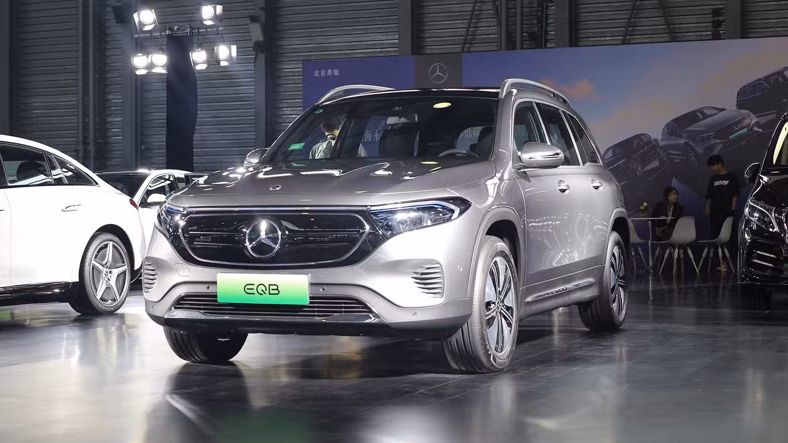 Mercedes-Benz chama quase 20 mil carros elétricos para reparo urgente na China