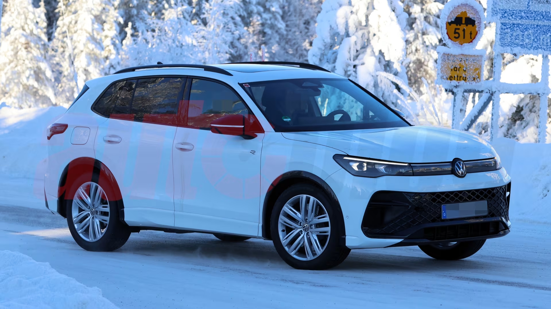 Volkswagen Tiguan R ganha visual mais agressivo e supera os 300 cv
