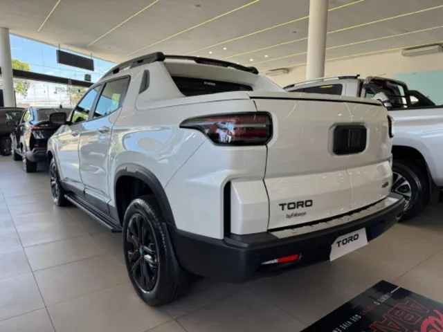 Fiat libera Toro Ultra 2026 com redução de R$ 27.090 para CNPJ em fevereiro