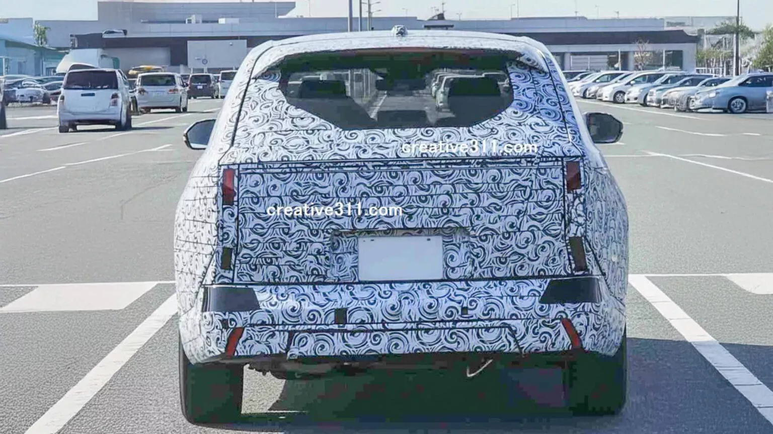 Novo Honda HR-V é flagrado em testes no Japão com visual mais ousado