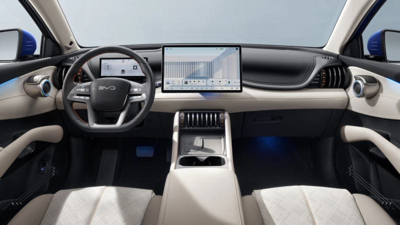 Novo BYD Atto 3 Evo estreia com arquitetura 800V e tração nas quatro rodas