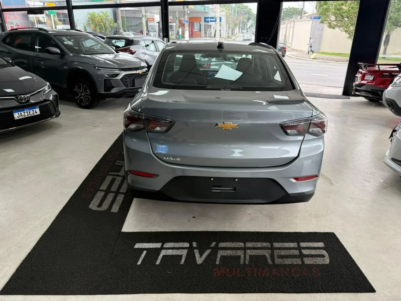 Chevrolet corta R$ 23 mil do Onix Plus AT Turbo 2026 em oferta para PcD