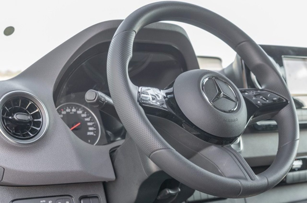 Mercedes-Benz apresenta Sprinter automática no mercado brasileiro