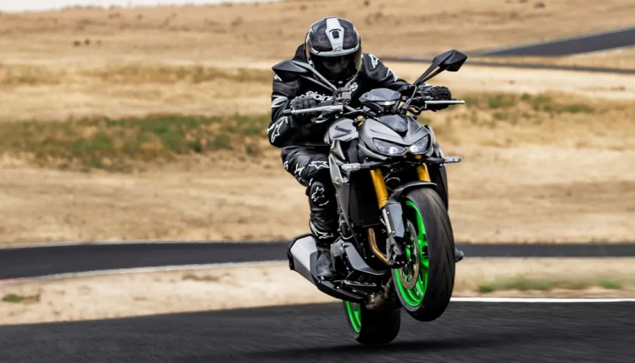 Kawasaki confirma a Z1100 2027 no Brasil; saiba quanto vai custar e veja fotos