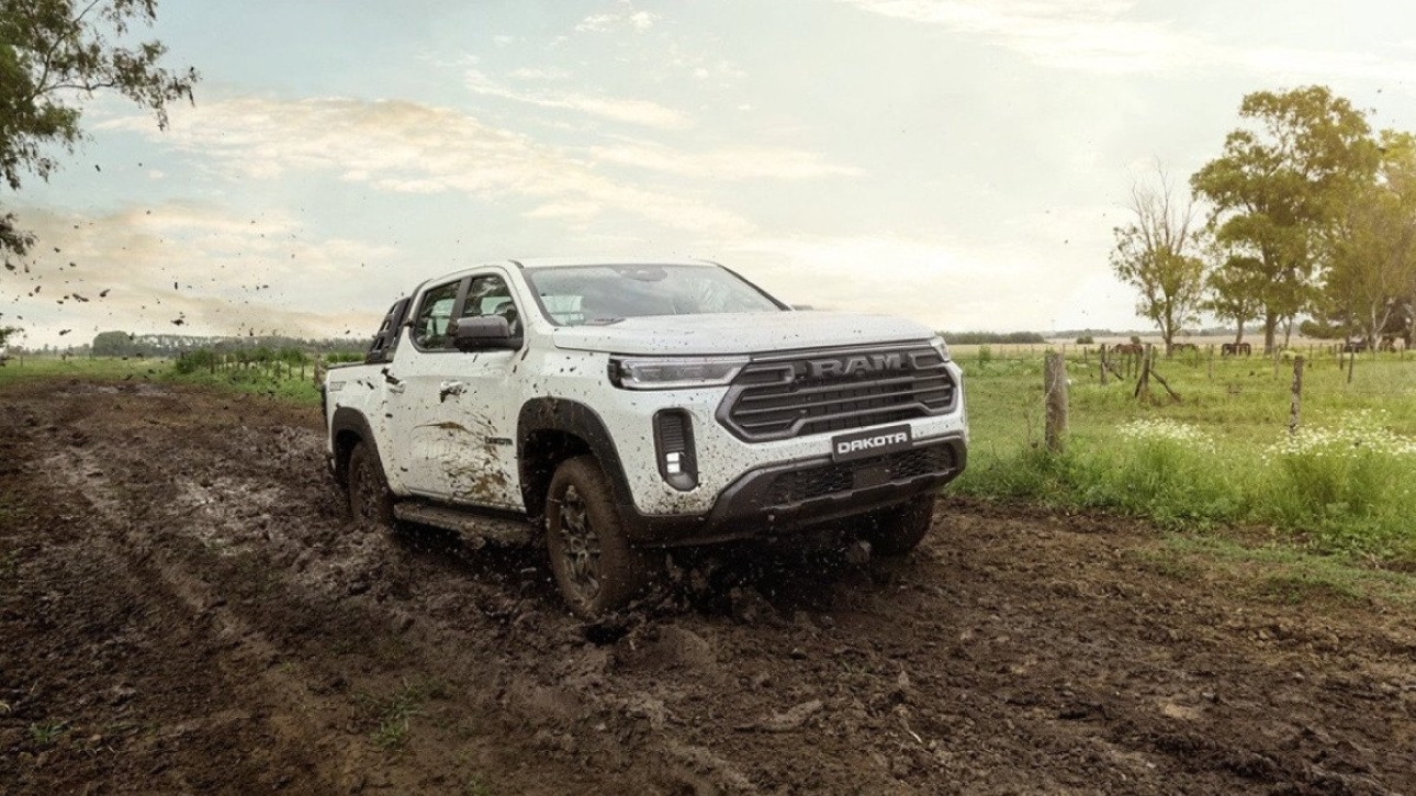 Ram Dakota aposta em versatilidade para disputar espaço com a Toyota Hilux