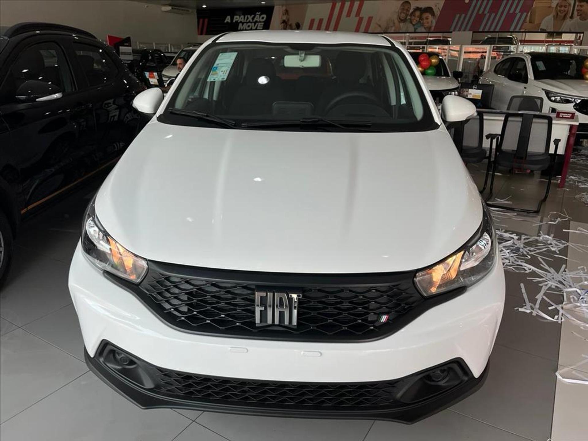 Fiat Argo Drive 1.3 CVT 2026 sai por menos que Mobi em fevereiro