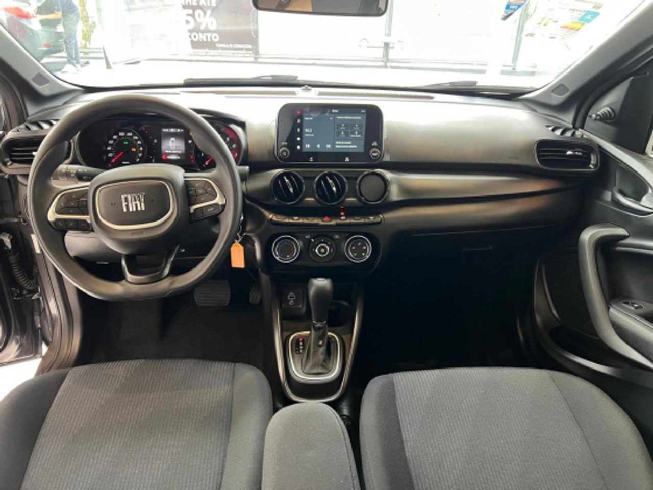 Fiat baixa preço do Cronos Drive 1.3 CVT 2026 em R$ 28 mil para PcD em fevereiro