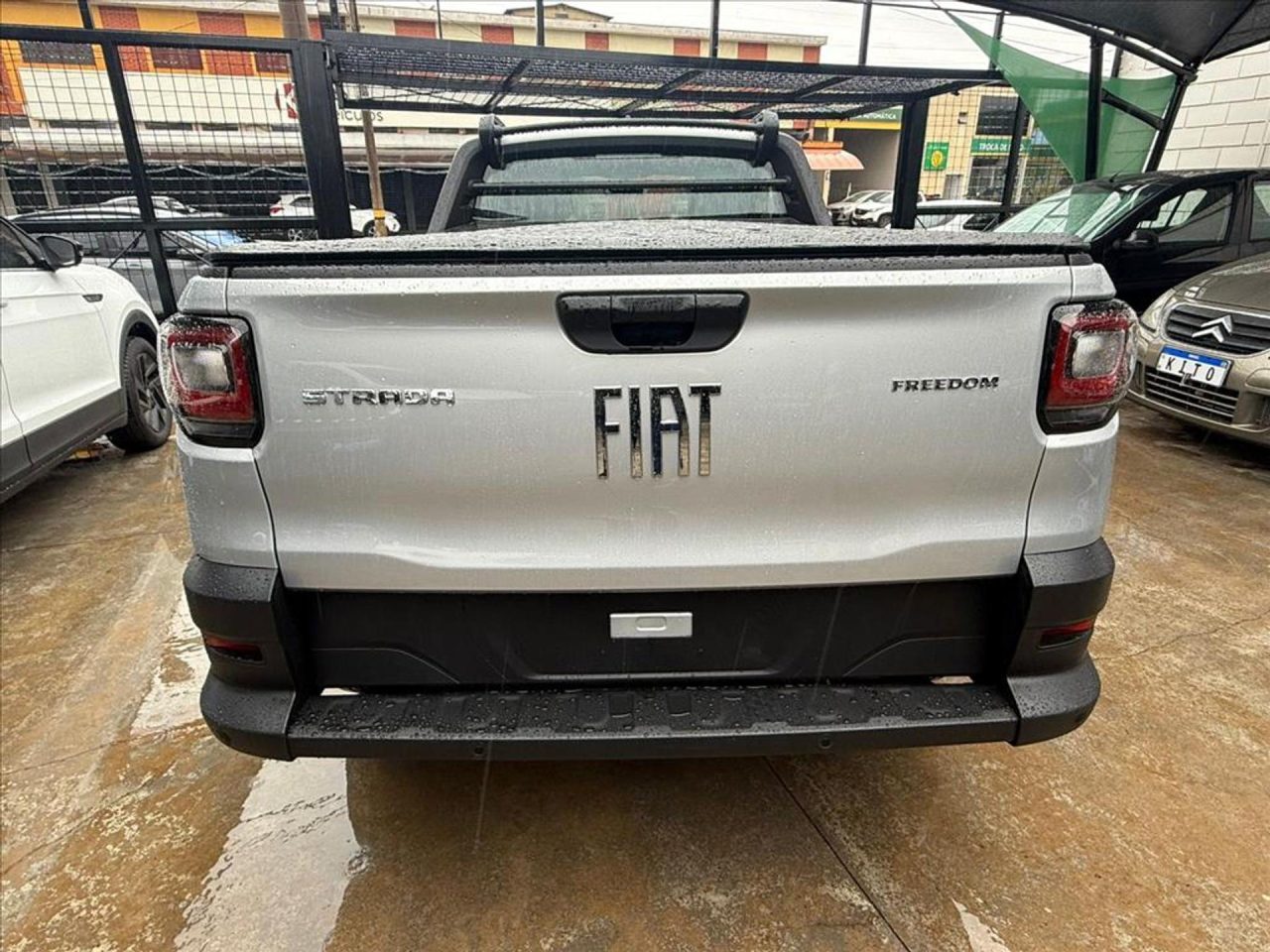 Fiat amplia promoção e dá desconto de R$ 27,7 mil na Strada Freedom Plus