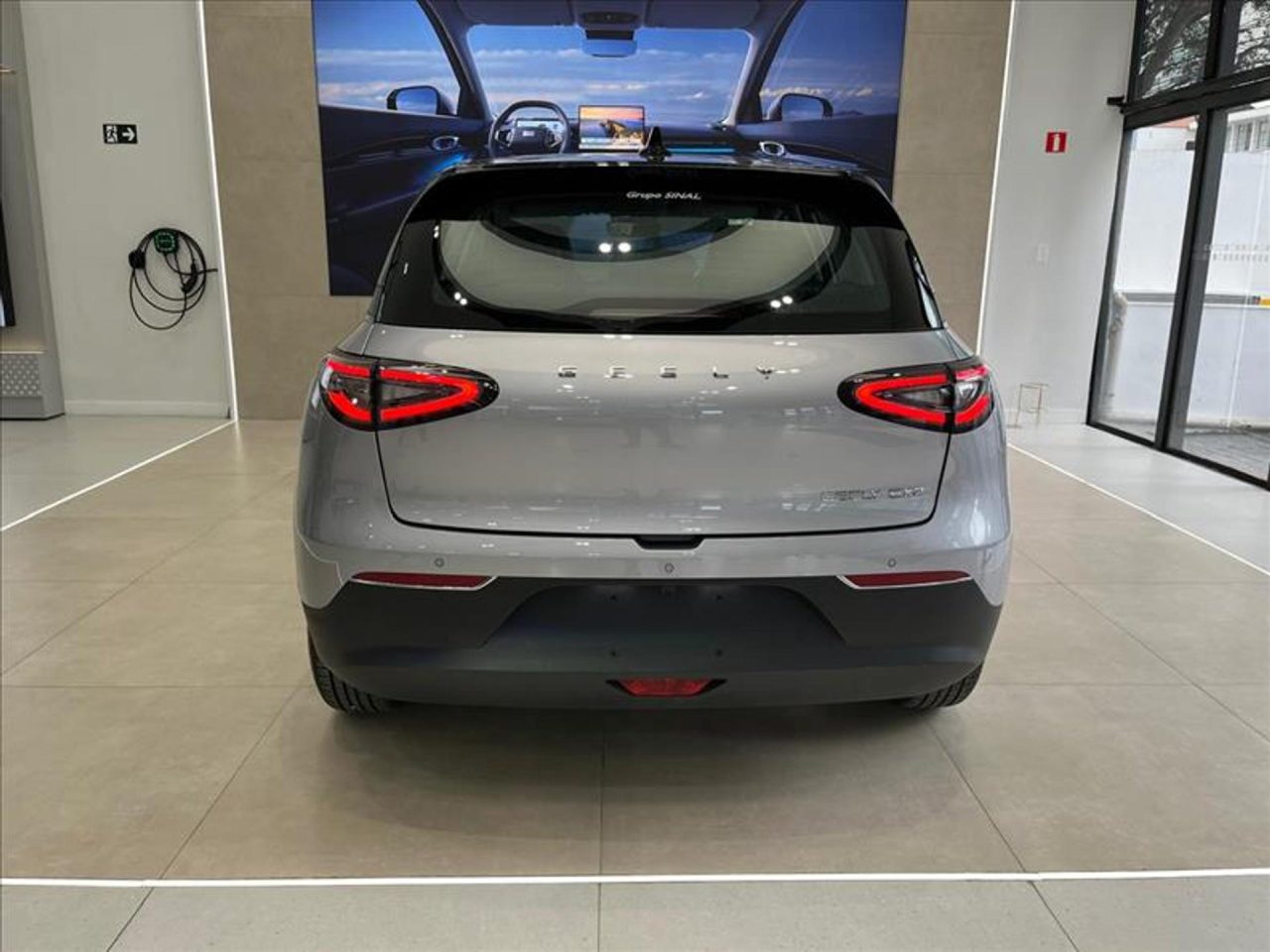 Rival do BYD Dolphin, Geely EX2 tem reajuste de R$ 1.700