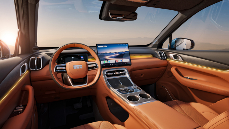 Novo Geely Galaxy M7 chega ao mercado chinês com média de 3,35 L/100 km