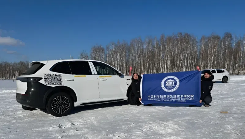 Geely EX5 encara -25 °C e mantém 92% de eficiência com bateria de alumínio