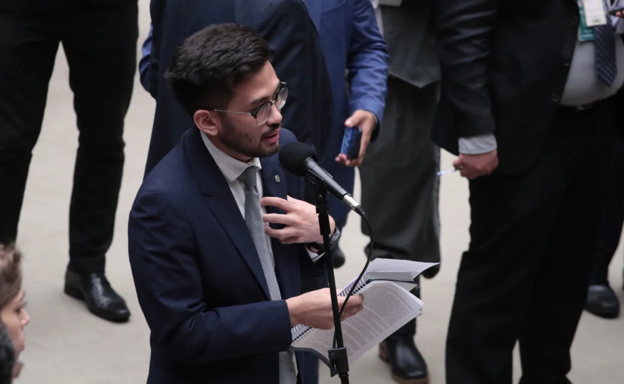 IPVA pode cair para 1% do valor do automóvel; proposta avança na Câmara