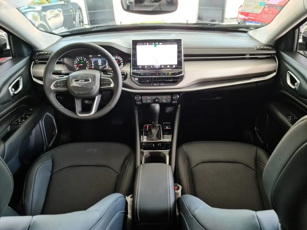 Jeep aplica desconto de R$ 30.900,00 no Compass Longitude 2026 para CNPJ