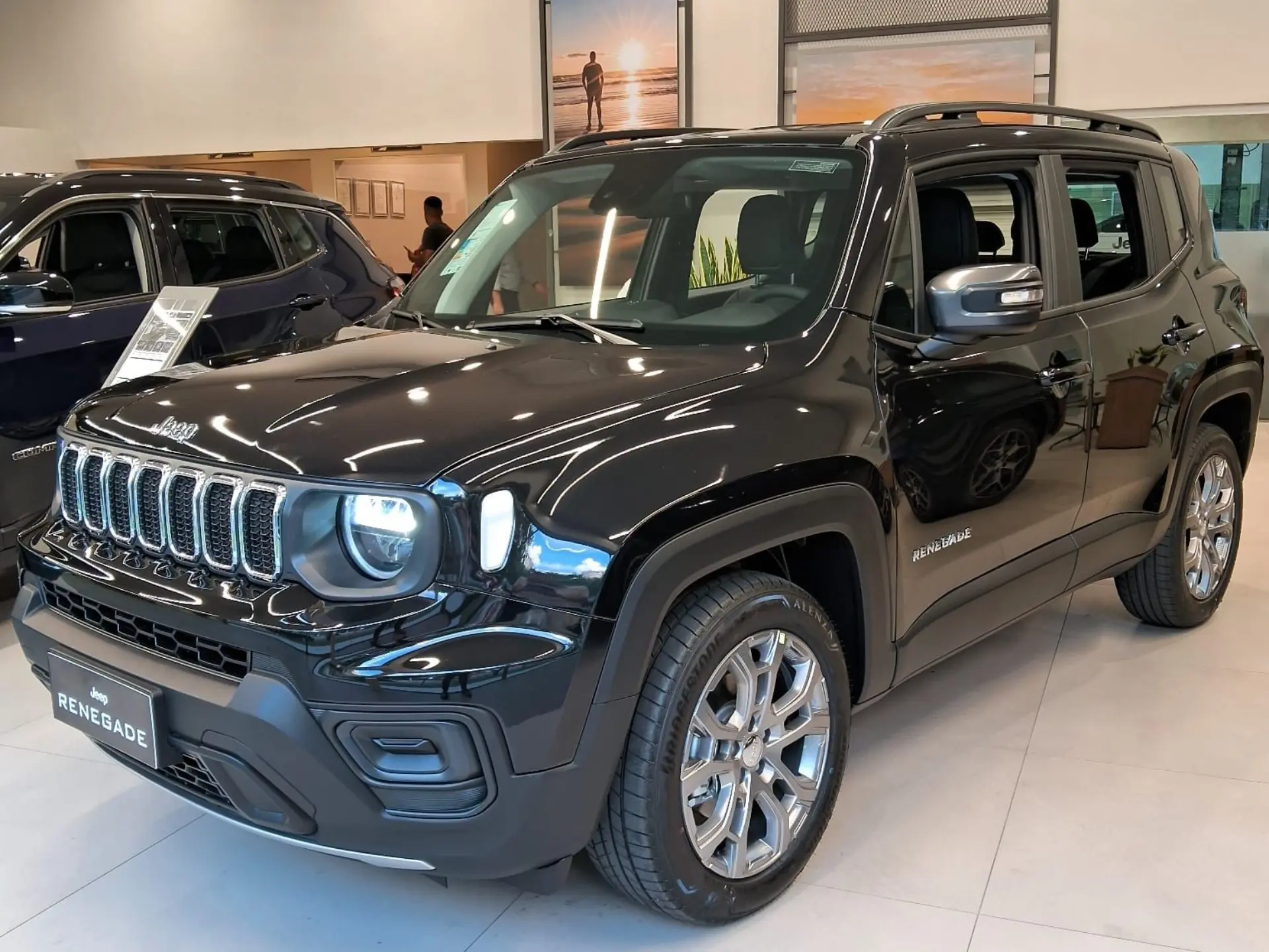 Jeep Renegade Longitude fica R$ 28.100 mais barato para PcD em fevereiro
