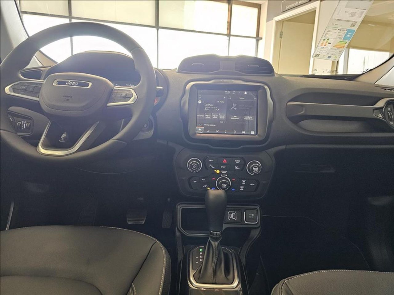 Jeep corta R$ 21.834,00 do Renegade Sahara 2026 em oferta para PcD
