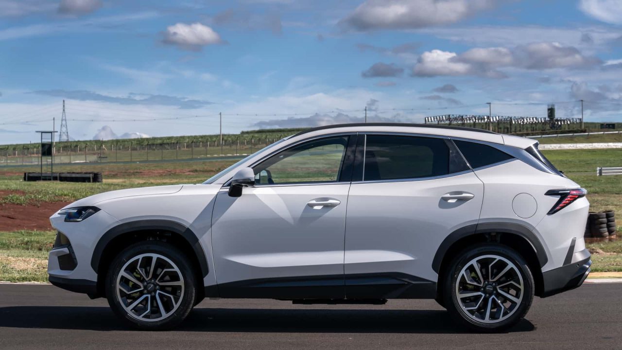 Impressões ao volante: Jetour S06 entrega eficiência e preço competitivo