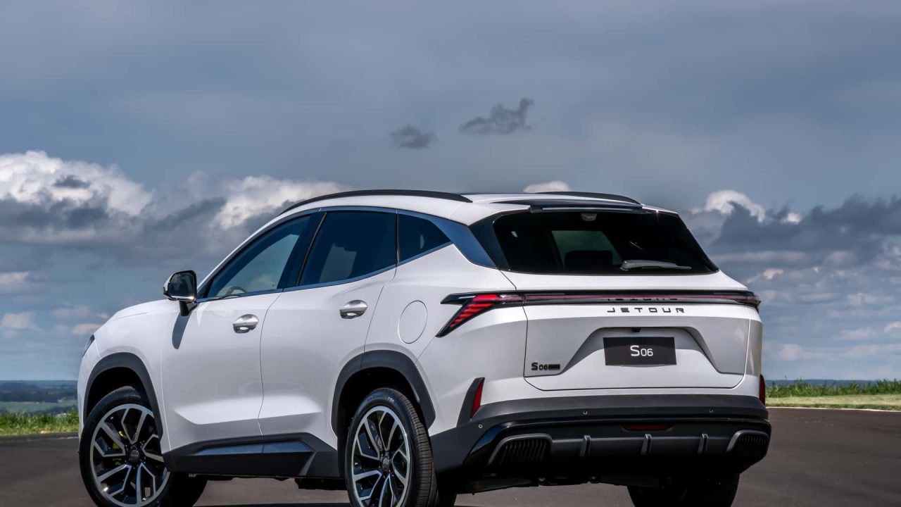 Impressões ao volante: Jetour S06 entrega eficiência e preço competitivo