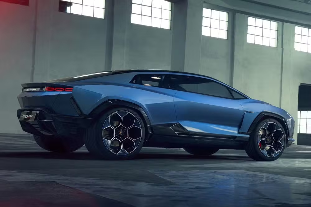 Lamborghini adia superesportivo elétrico e aposta em híbridos plug-in
