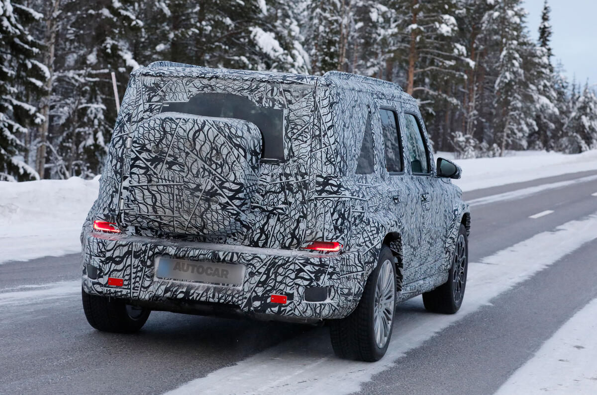 Mercedes-Benz prepara “Little G” 2027 com versões híbrida e 100% elétrica