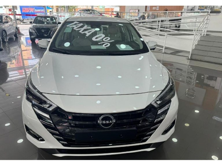 Nissan corta R$ 22.500,00 do Versa Exclusive 2026 em oferta para PcD