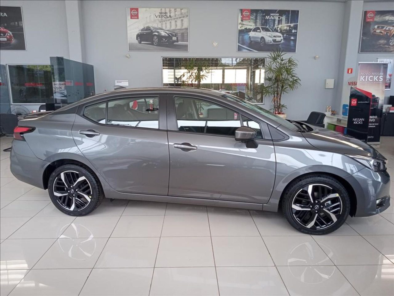Nissan Versa 2026 sai por menos que Polo Track em fevereiro