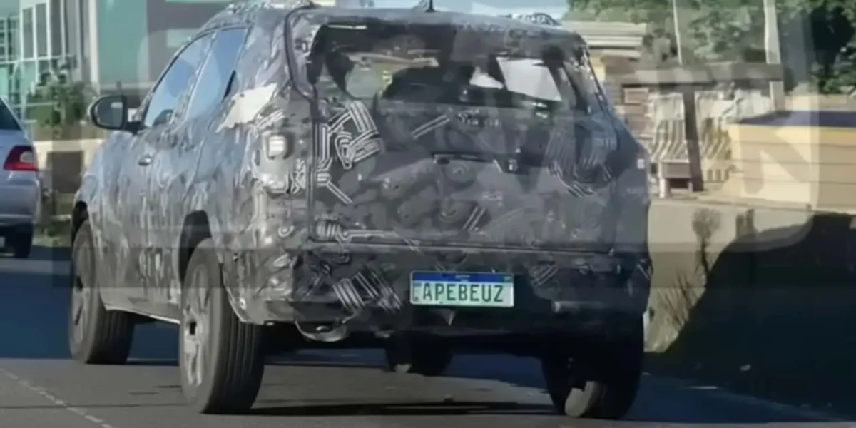 Renault Duster 2027 aparece em testes no Brasil; veja o que pode mudar