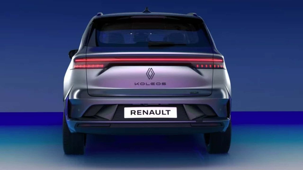 Novo Koleos 2027 híbrido já está no ar no site da Renault