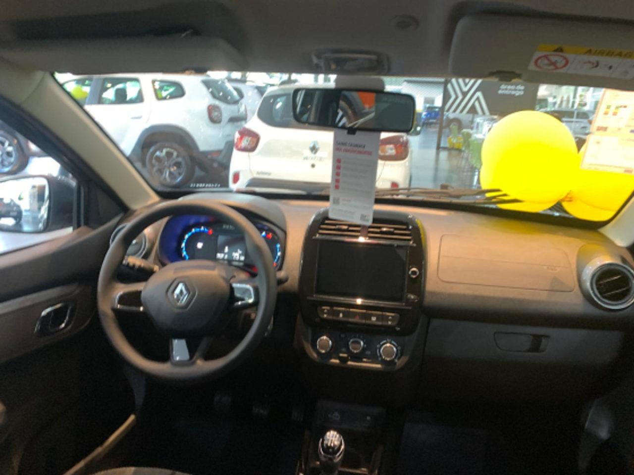 Renault libera Kwid Outsider 2026 com desconto de R$ 24.820 para PcD em fevereiro