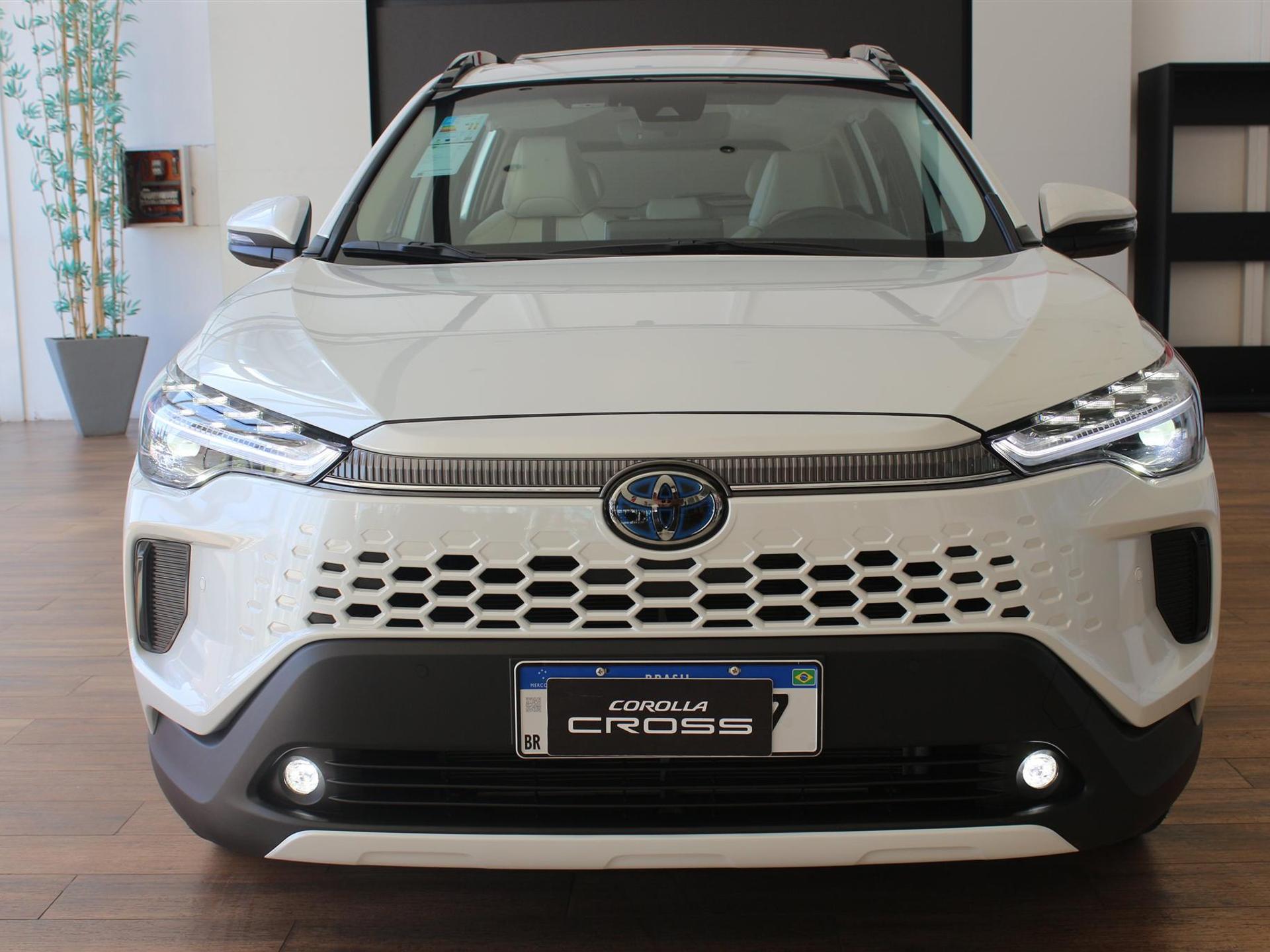 Toyota Corolla Cross XRE fica R$ 14.568 mais barato para PcD em fevereiro