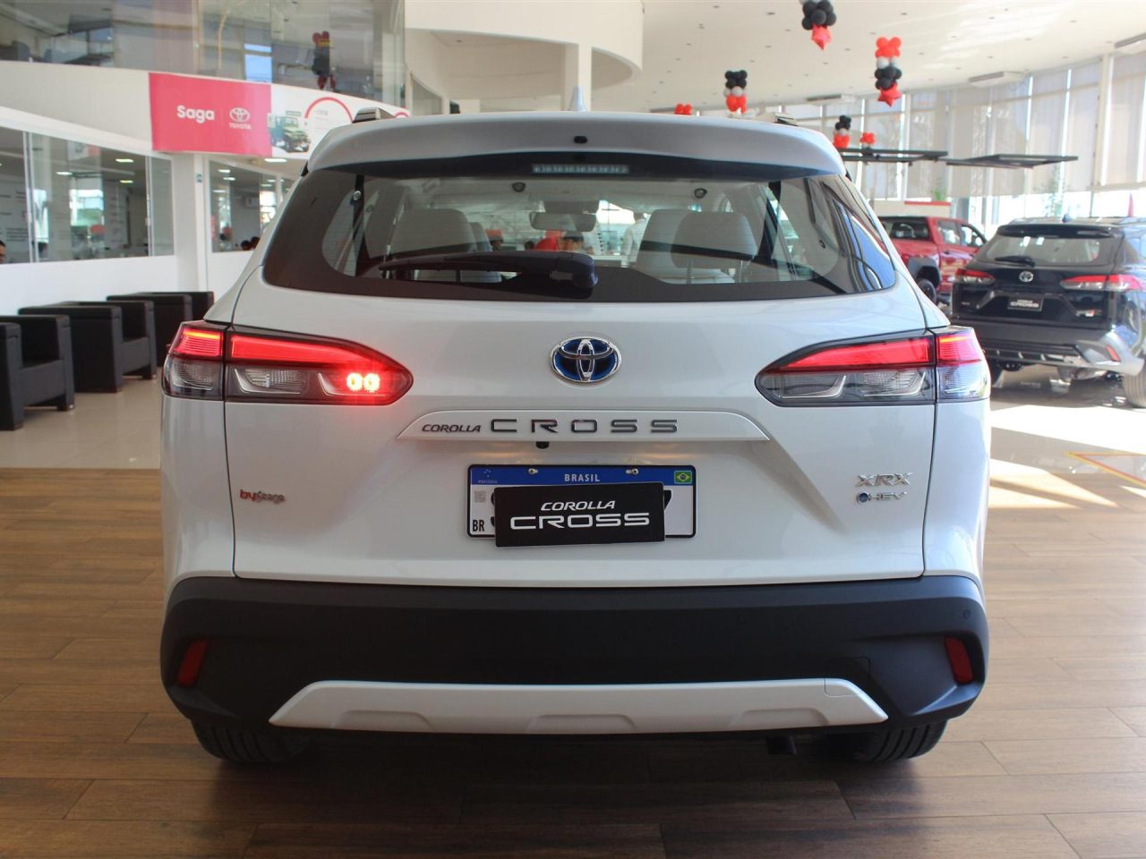Toyota eleva preços do Corolla Cross em até R$ 2.800 e topo já beira R$ 225 mil