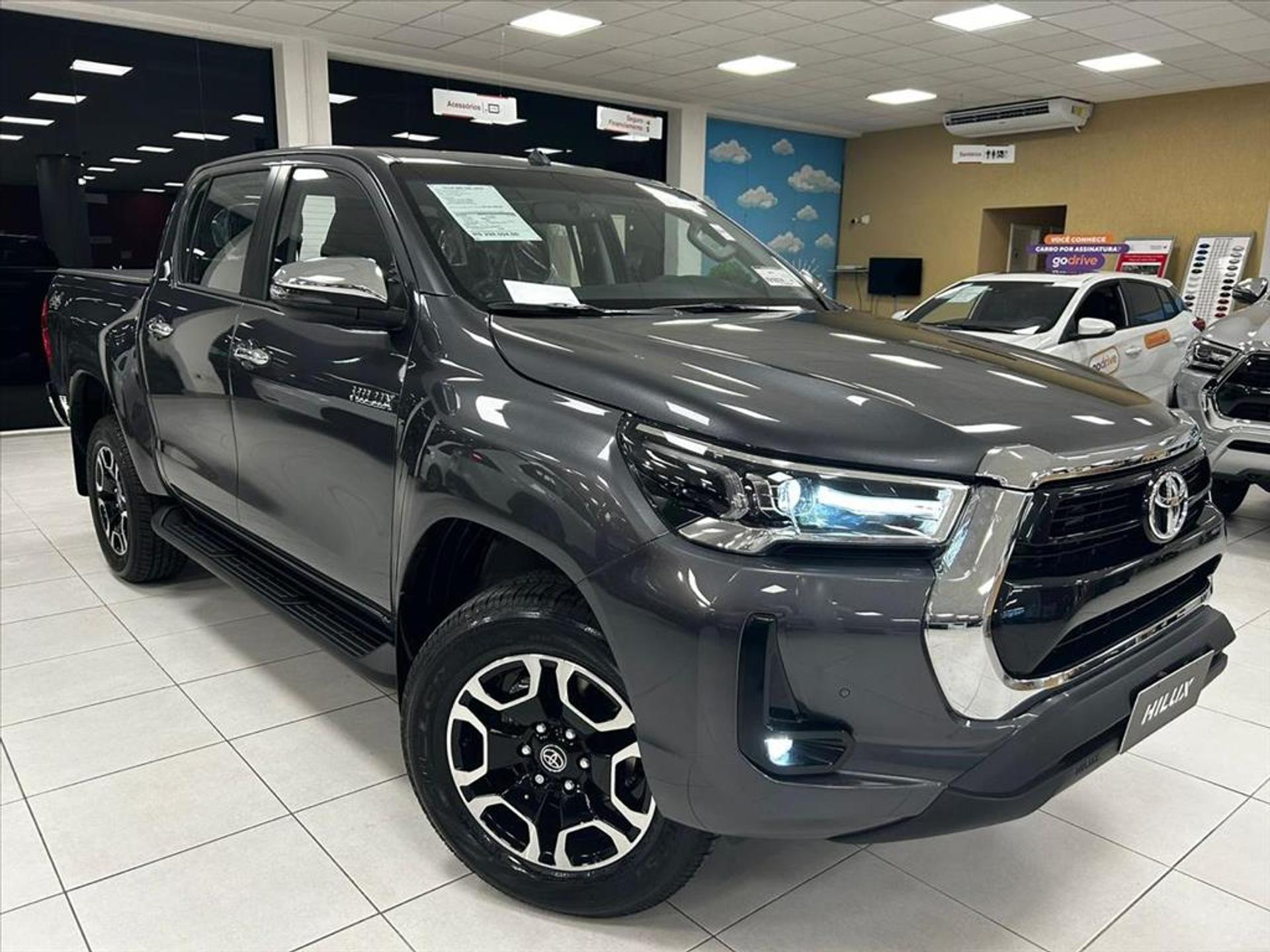 Toyota Hilux Power Pack AT 2026 fica R$ 64.856 mais barato para CNPJ em fevereiro