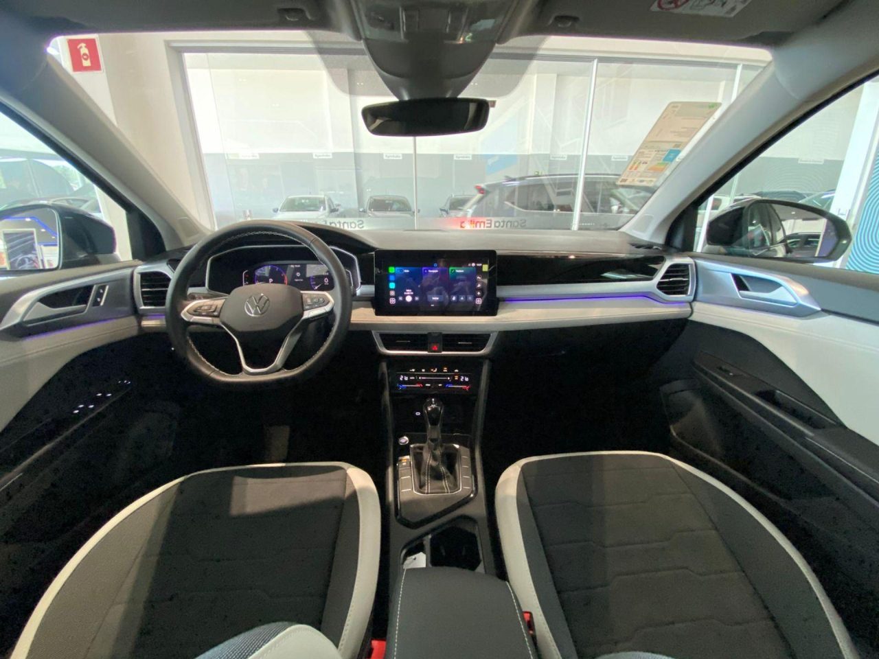 O Volkswagen Taos 2026 chega com visual renovado e preços competitivos. Será que ele consegue desbancar Compass, Corolla Cross e os SUVs chineses?