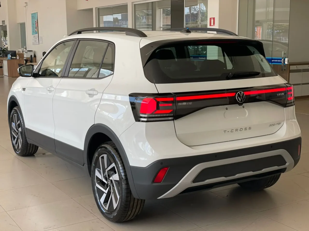 Volkswagen T-Cross 200 TSI recebe desconto de até R$ 21.500 em março