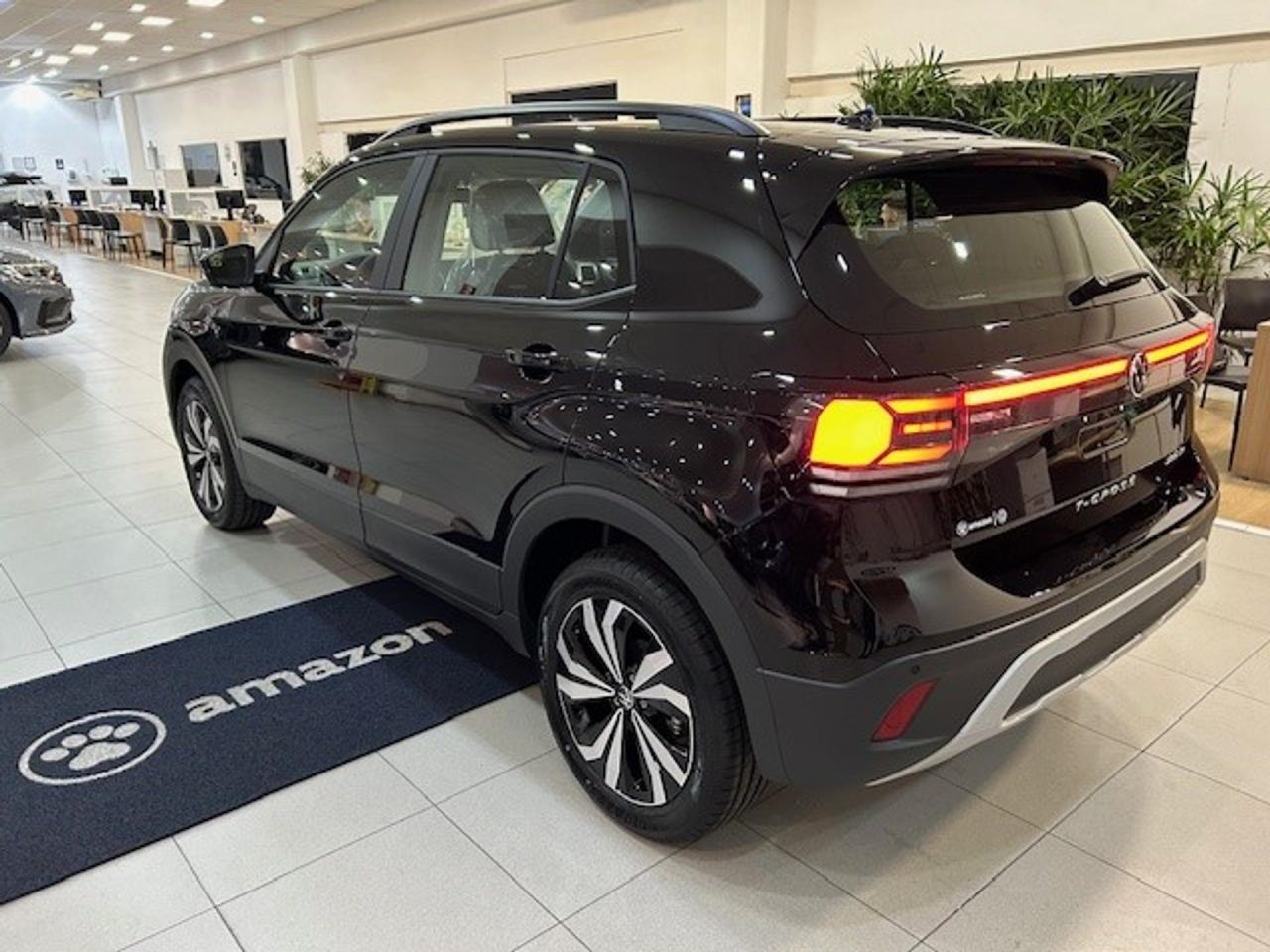 Volkswagen reduz preço do T-Cross em até R$ 39.837 em fevereiro