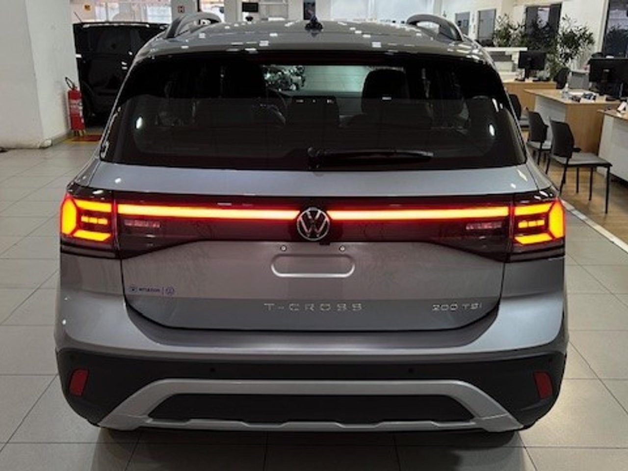 Volkswagen T-Cross 200 TSI AT 2026 fica R$ 30,2 mil mais barato para PcD neste mês
