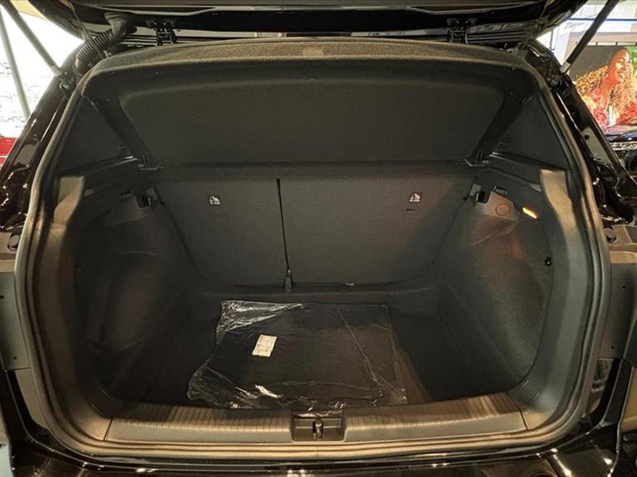 Volkswagen aplica desconto de R$ 19.069,25 no T-Cross Sense 2026 para PcD