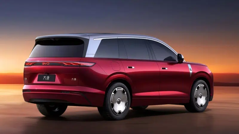 Com quatro telas, interior do BYD Great Tang é oficialmente revelado