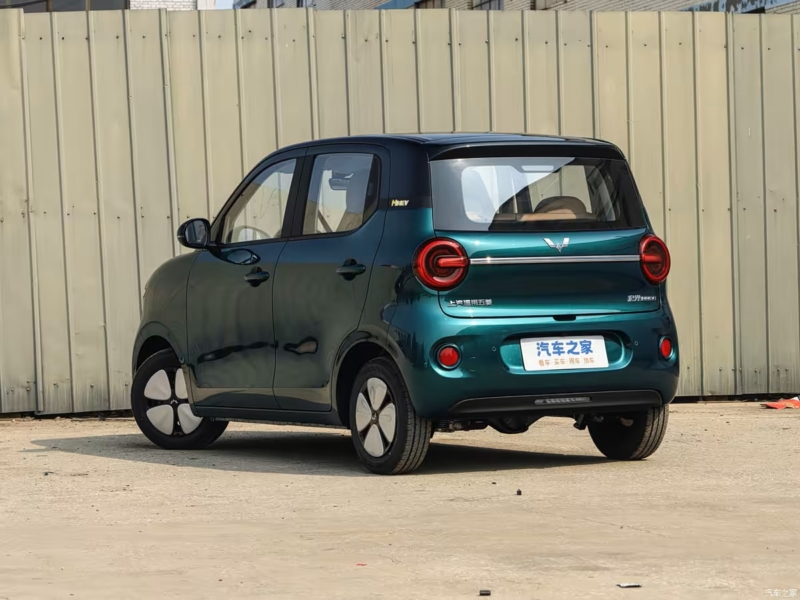 Wuling lança Mini EV 2026 com autonomia ampliada de 301 km e recarga rápida