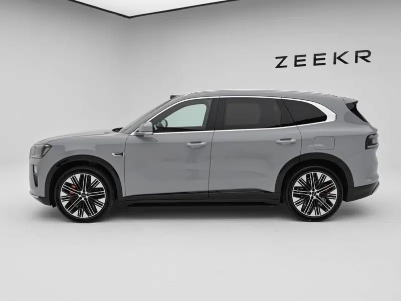 SUV Zeekr 8X estreia pré-venda e impressiona com 3 motores e 1.030 kW