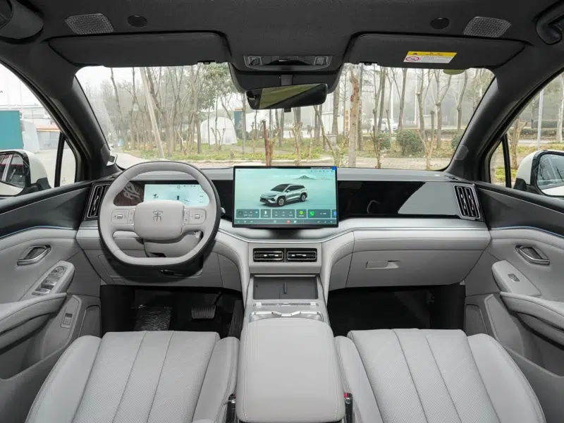 BYD Song Ultra EV estreia na China com recarga ultrarrápida de até 97% em 9 minutos