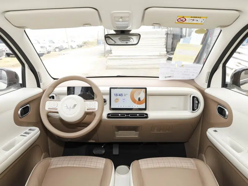 Wuling lança Mini EV 2026 com autonomia ampliada de 301 km e recarga rápida