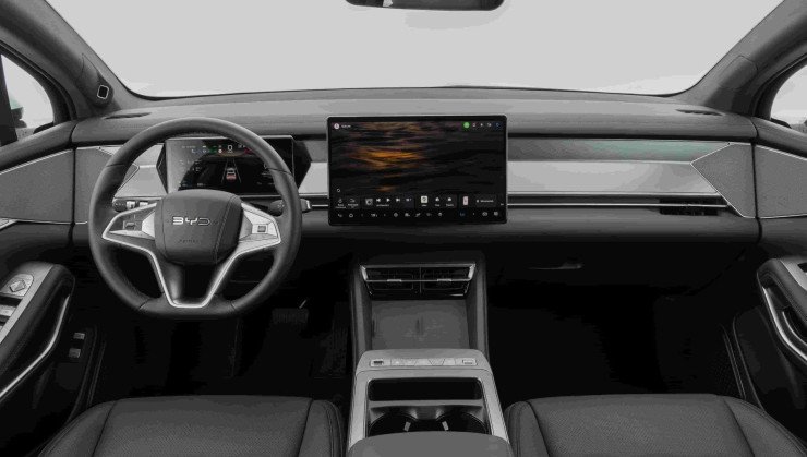 BYD Atto 8 é lançado no Brasil como SUV híbrido de 7 lugares