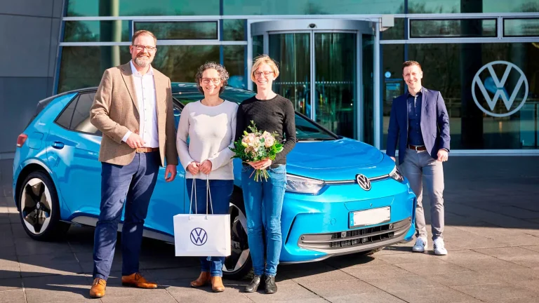 Volkswagen celebra 2 milhões de EVs, mas BYD vende mais que isso em 12 meses