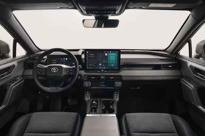 Toyota RAV4 confirmado no Brasil terá tecnologia híbrida flex inédita