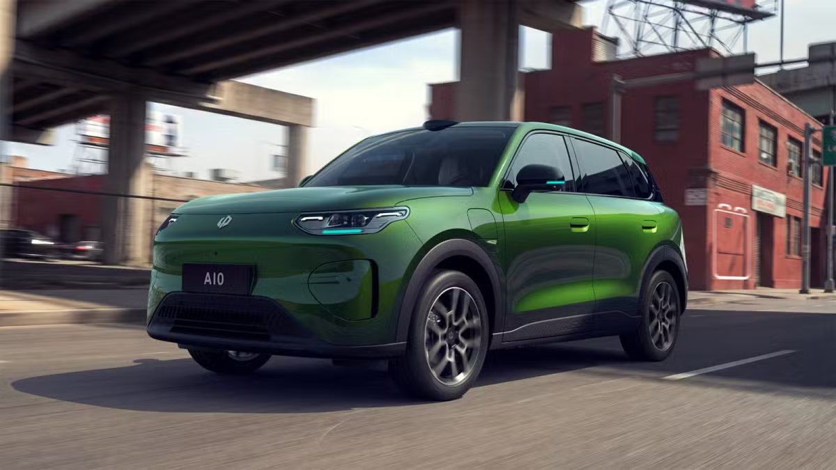Novo Leapmotor A10 chega ao Brasil para enfrentar o BYD Dolphin