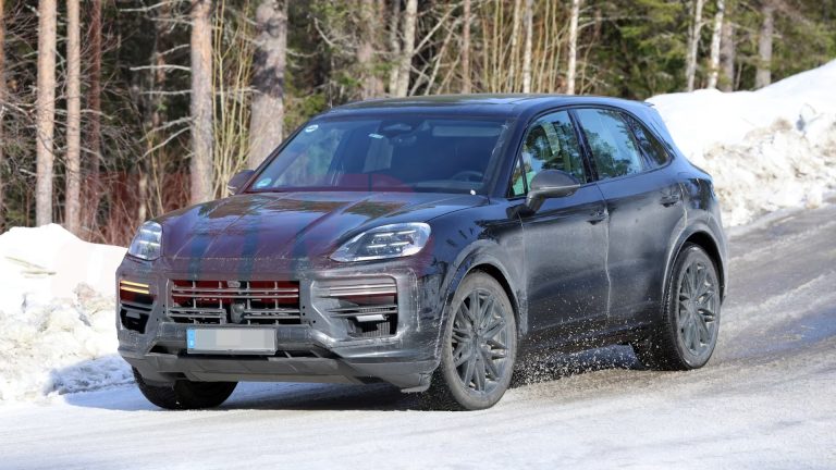 Cayenne mais potente da Porsche passará por atualizações visando a linha 2027