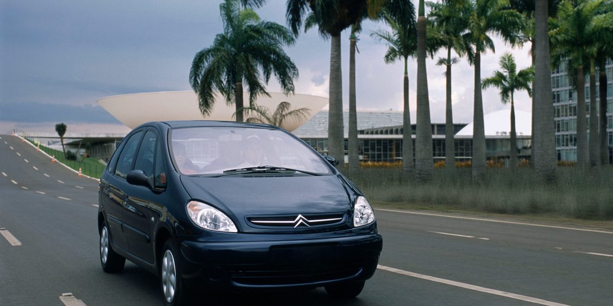 Citroën comemora 25 anos dos icônicos Xsara Picasso e C5