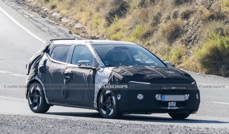 Hyundai i20 2027 chegará ao Brasil com proposta de SUV