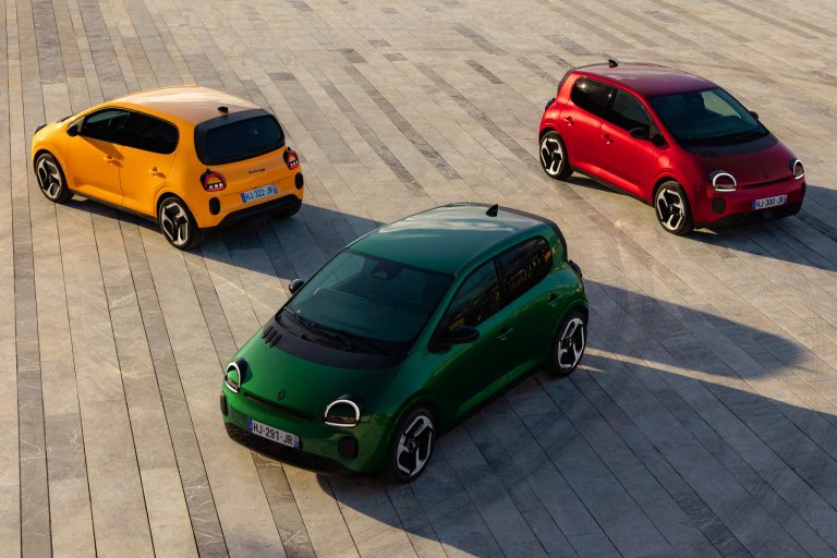 Novo Renault Twingo chega à Europa com mais espaço e proposta versátil